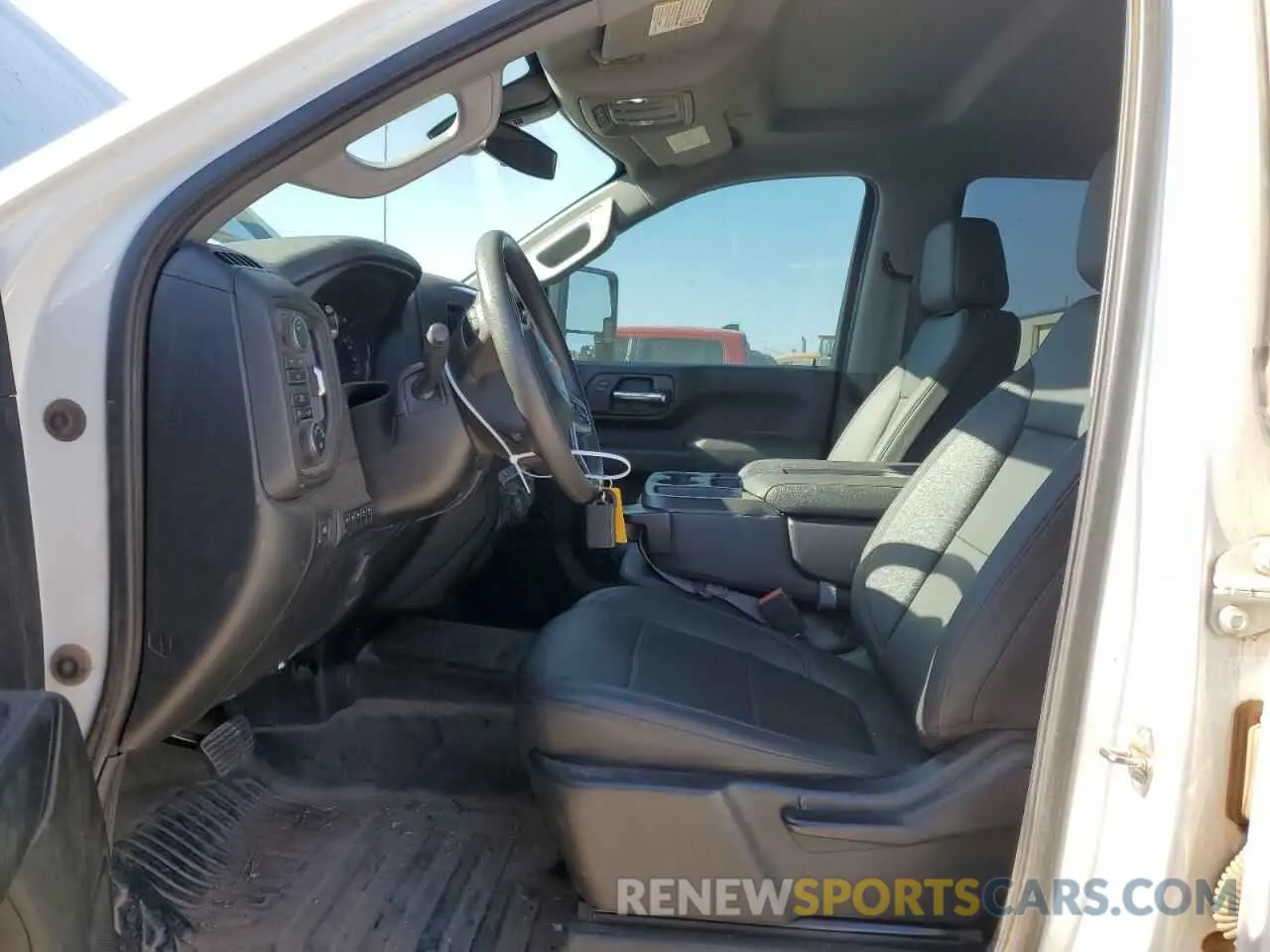 7 fotografías del automóvil dañado 1GC1YLE76NF188158 CHEVROLET ALL Models 2022