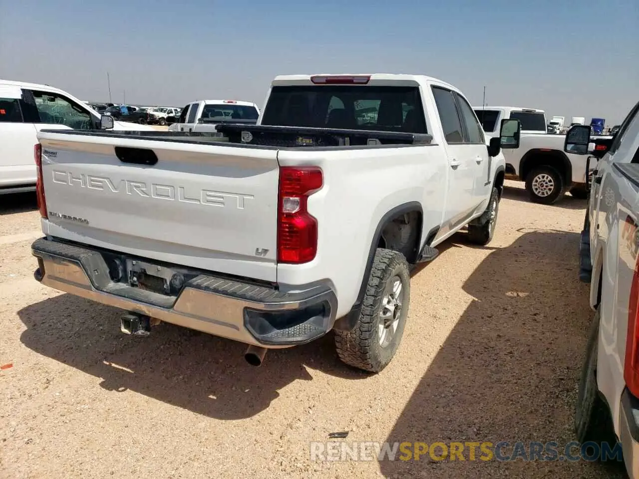 3 fotografías del automóvil dañado 1GC1YNE72NF202374 CHEVROLET ALL Models 2022