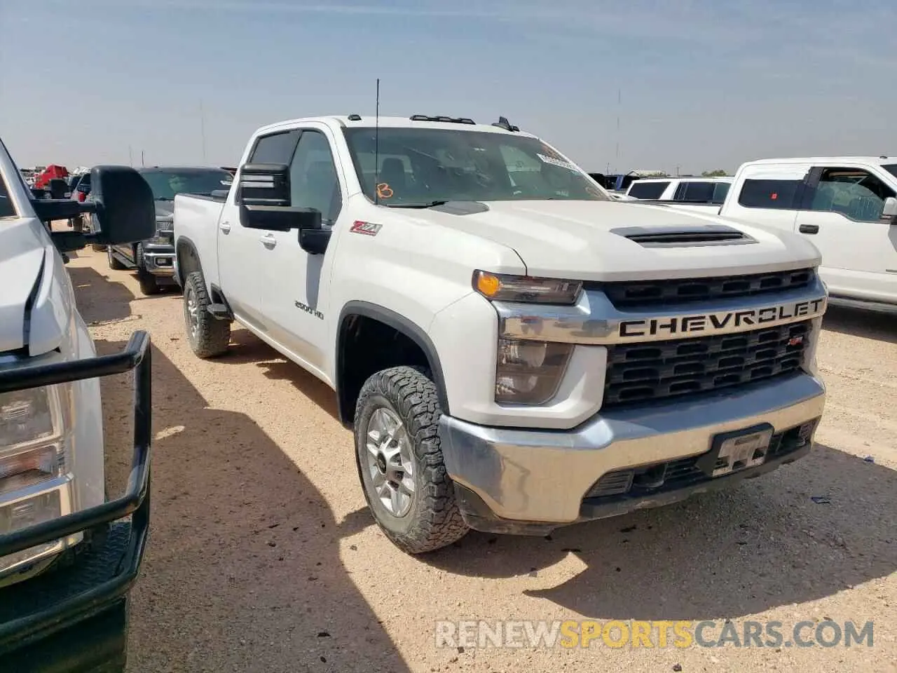 4 fotografías del automóvil dañado 1GC1YNE72NF202374 CHEVROLET ALL Models 2022
