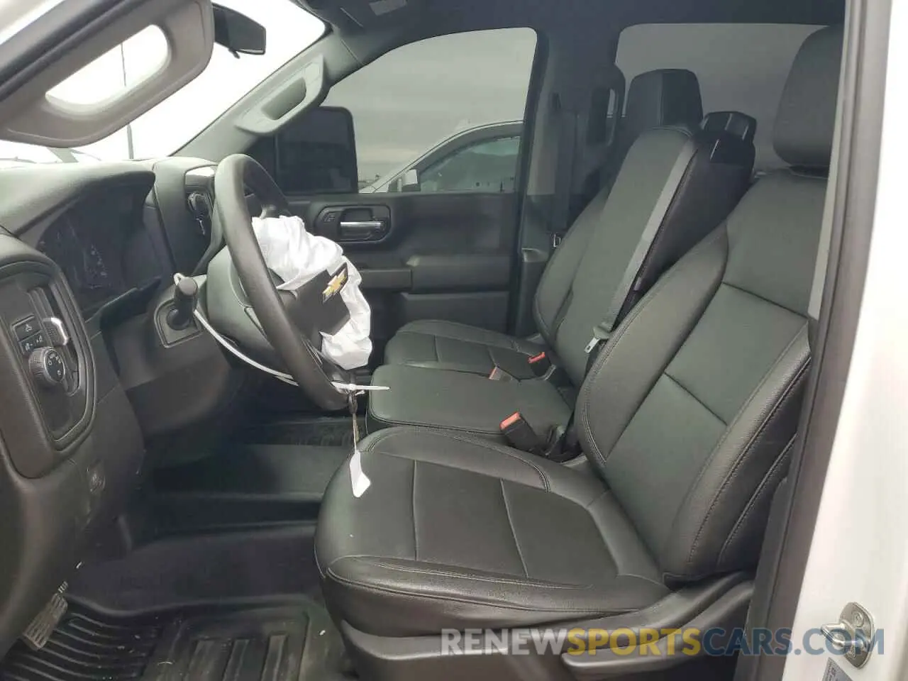 7 fotografías del automóvil dañado 1GC4WLE72NF261609 CHEVROLET ALL Models 2022