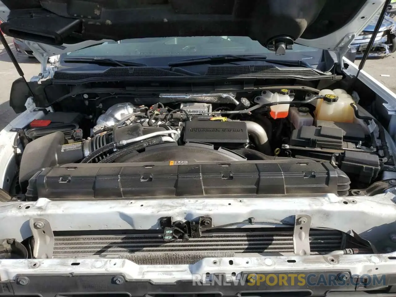 11 fotografías del automóvil dañado 1GC4YNEY5NF236623 CHEVROLET ALL Models 2022