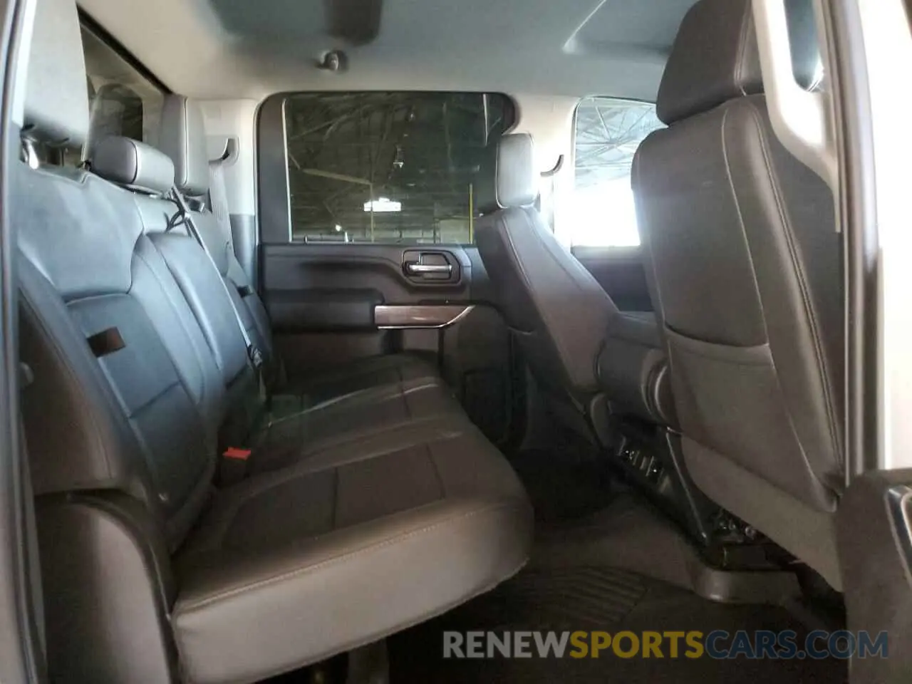 10 fotografías del automóvil dañado 1GC4YPEY6NF132704 CHEVROLET ALL Models 2022
