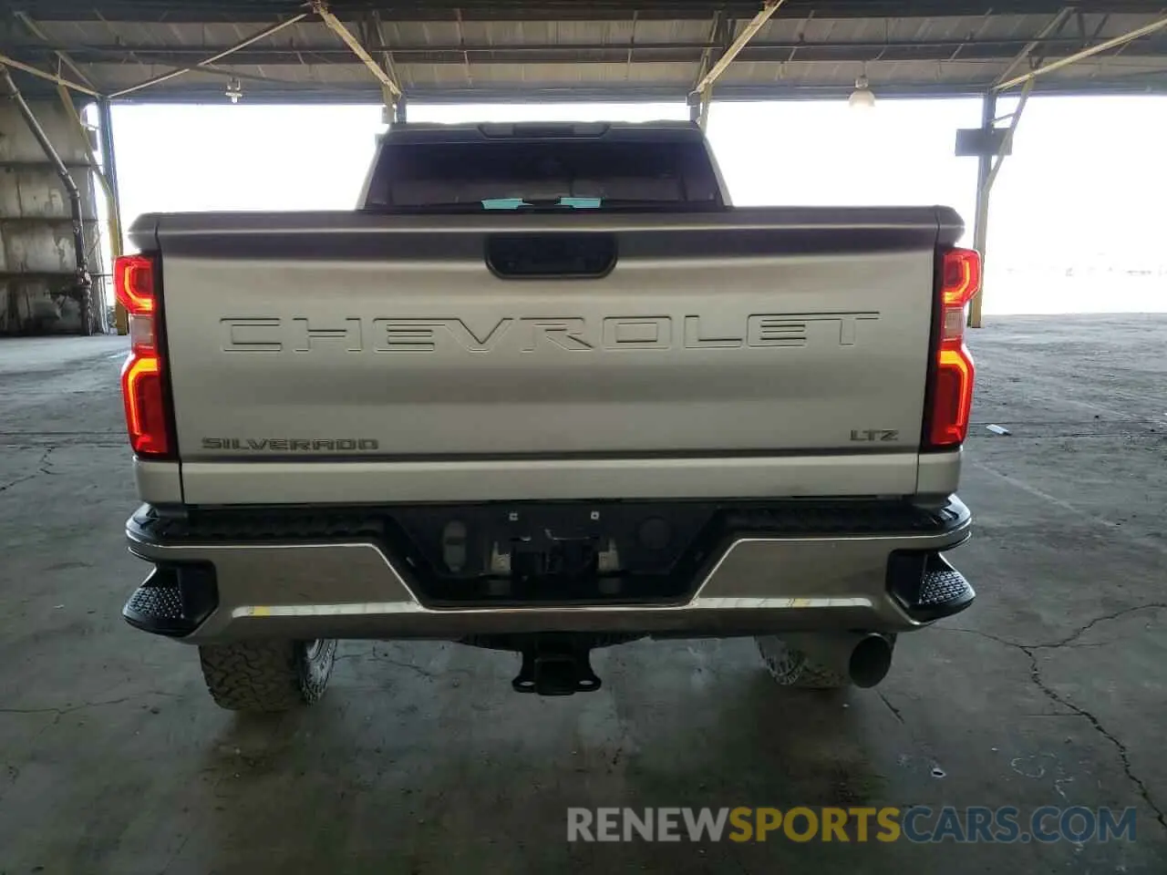6 fotografías del automóvil dañado 1GC4YPEY6NF132704 CHEVROLET ALL Models 2022