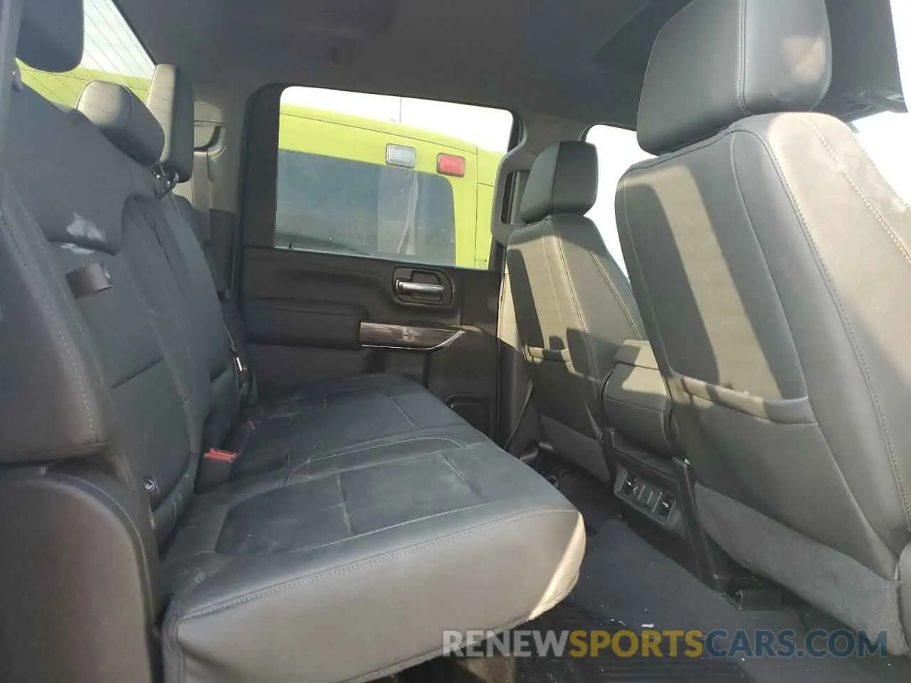 10 fotografías del automóvil dañado 1GC4YPEYXNF362584 CHEVROLET ALL Models 2022
