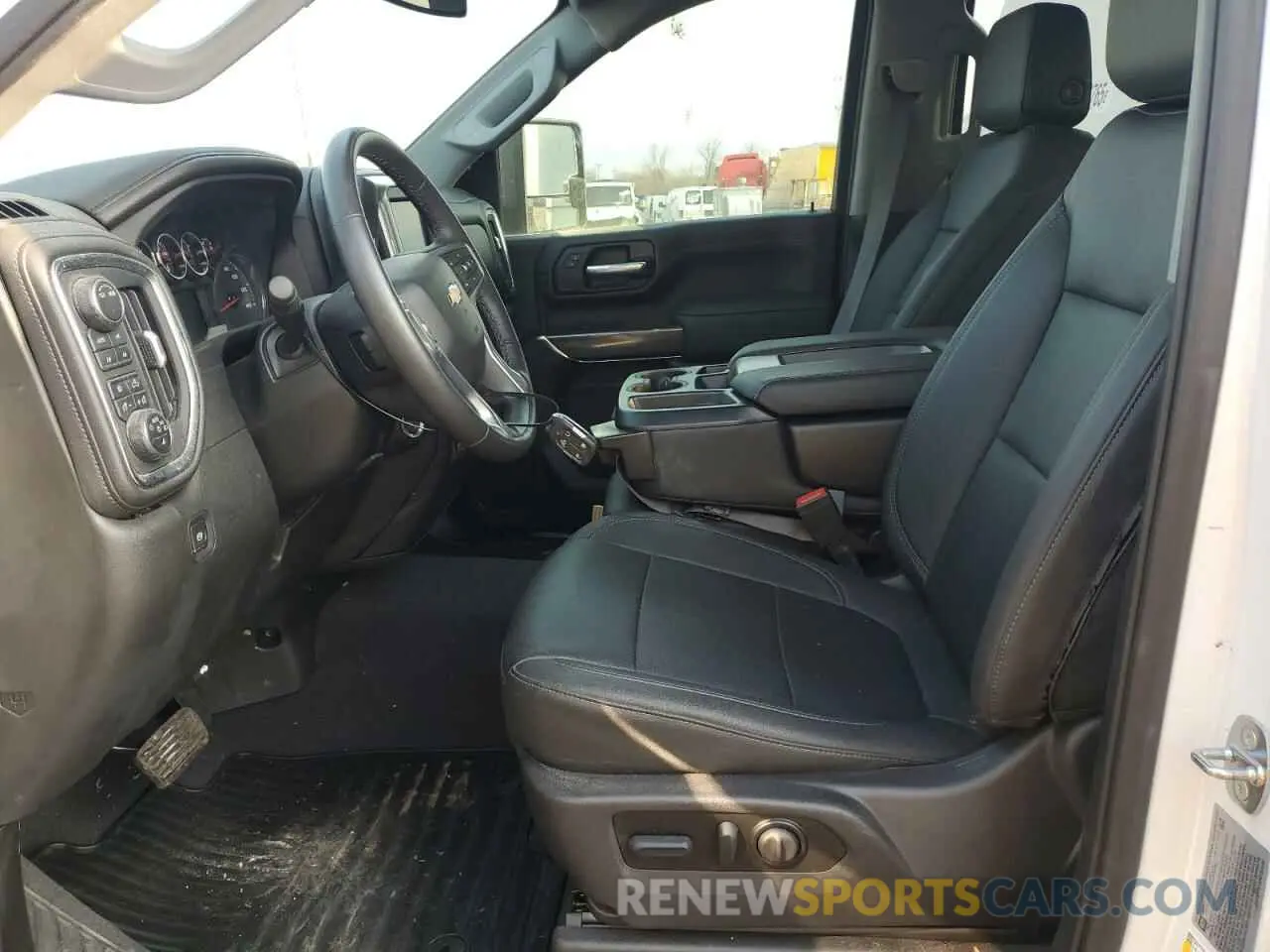 7 fotografías del automóvil dañado 1GC4YPEYXNF362584 CHEVROLET ALL Models 2022