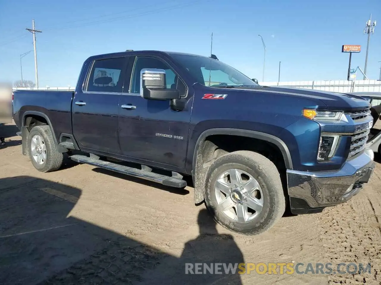 4 fotografías del automóvil dañado 1GC4YPEYXNF364674 CHEVROLET ALL Models 2022