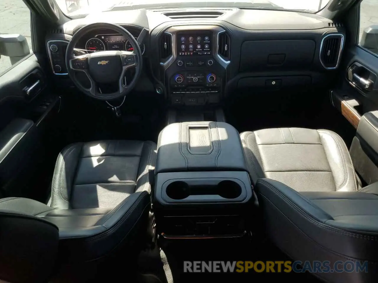 8 fotografías del automóvil dañado 1GC4YRE73NF355950 CHEVROLET ALL Models 2022