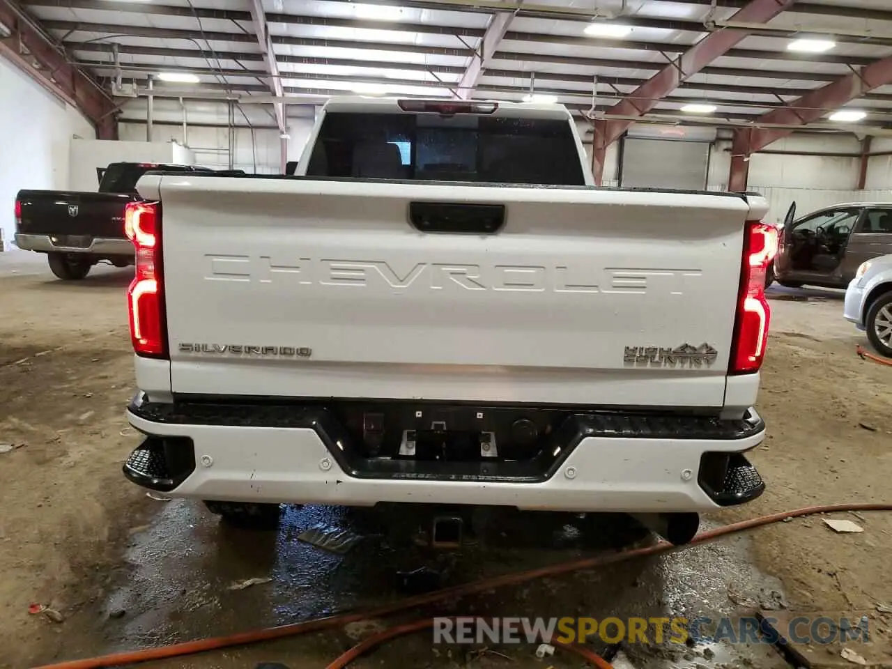 6 fotografías del automóvil dañado 1GC4YREY2NF363286 CHEVROLET ALL Models 2022