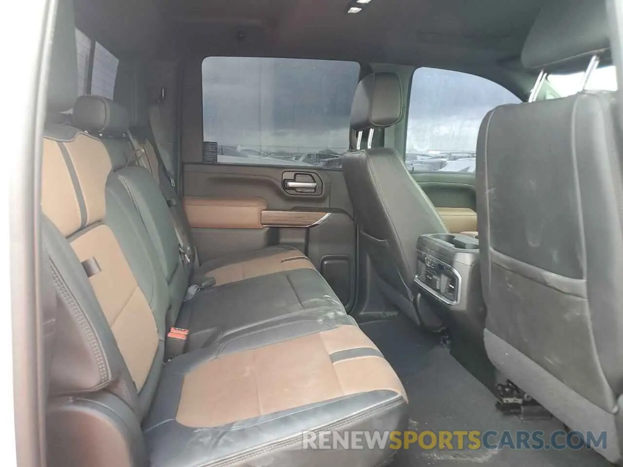 10 fotografías del automóvil dañado 1GC4YREY4NF356355 CHEVROLET ALL Models 2022