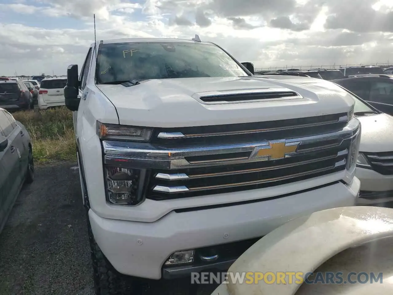 5 fotografías del automóvil dañado 1GC4YREY4NF356355 CHEVROLET ALL Models 2022