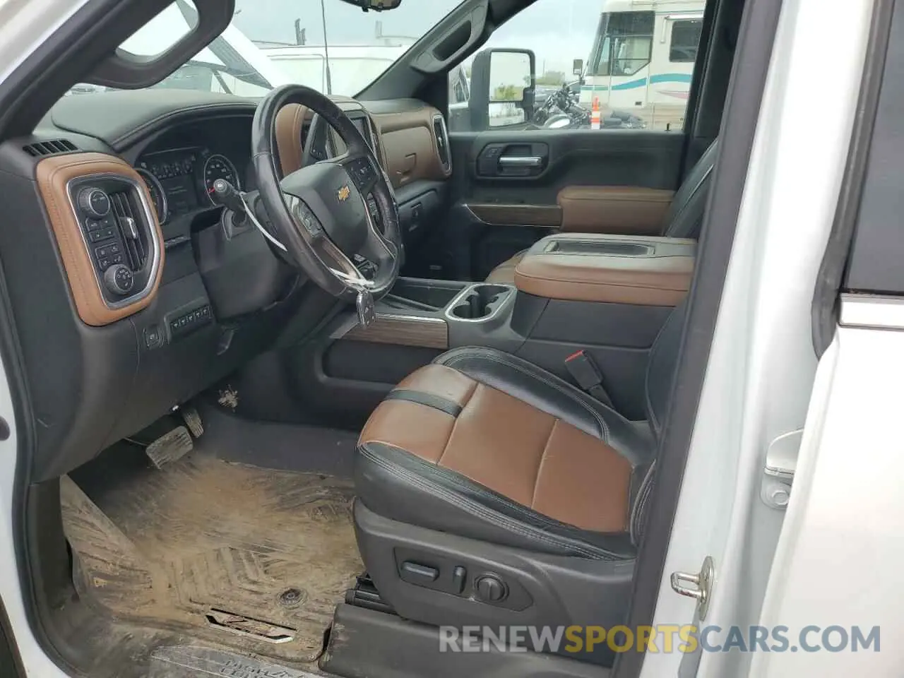 7 fotografías del automóvil dañado 1GC4YVEY4NF305429 CHEVROLET ALL Models 2022
