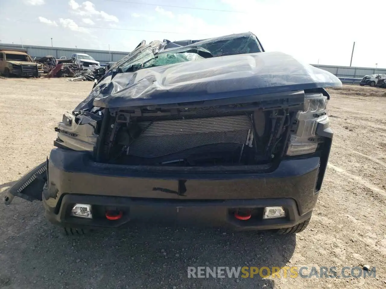 5 fotografías del automóvil dañado 1GCPYFED6NZ124279 CHEVROLET ALL Models 2022