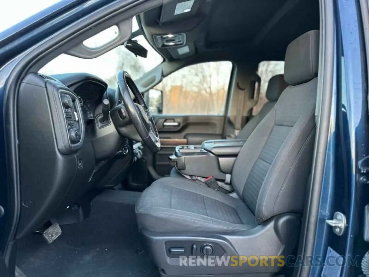 8 fotografías del automóvil dañado 2GC4YNEY4N1228620 CHEVROLET ALL Models 2022