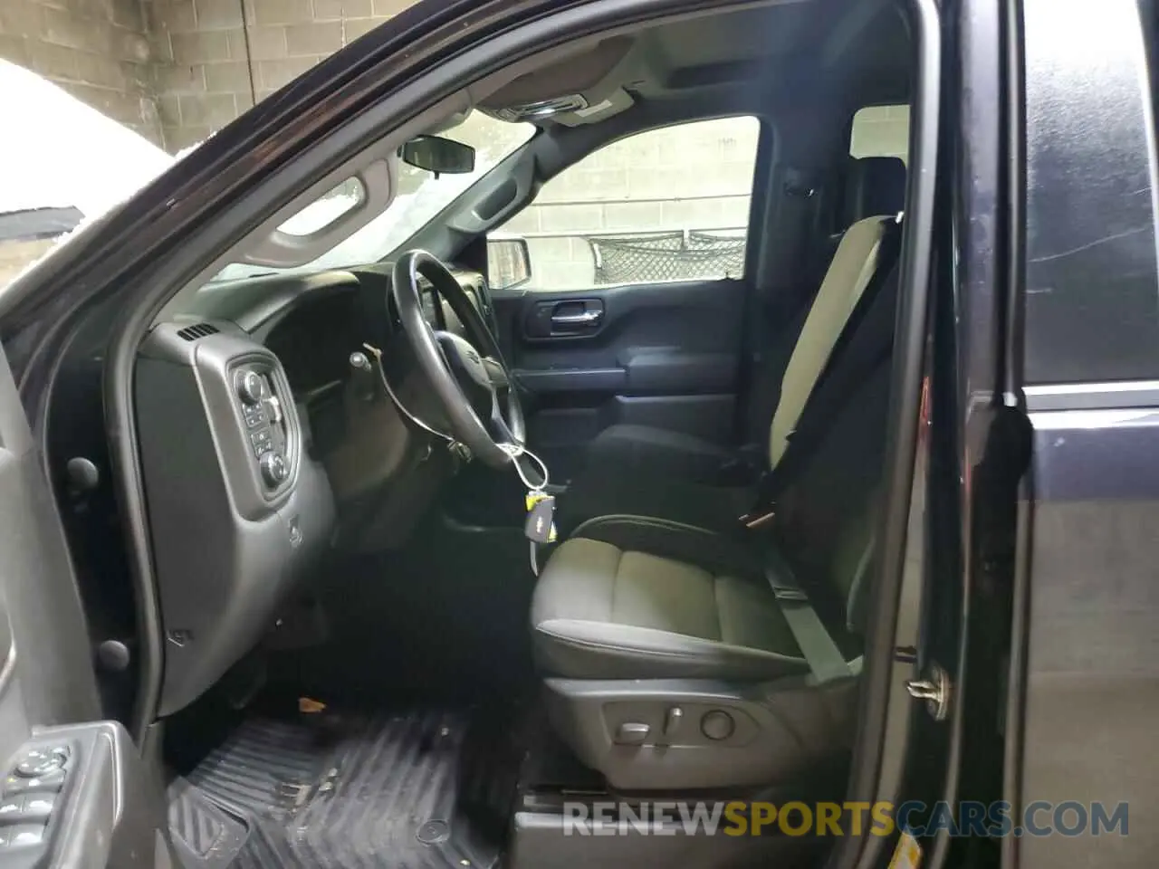 7 fotografías del automóvil dañado 3GCPDCED9NG673954 CHEVROLET ALL Models 2022