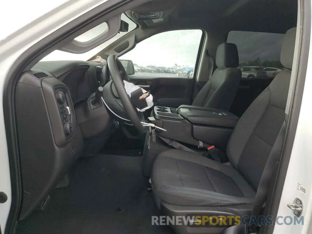 7 fotografías del automóvil dañado 3GCPYBEKXNG112868 CHEVROLET All Models 2022