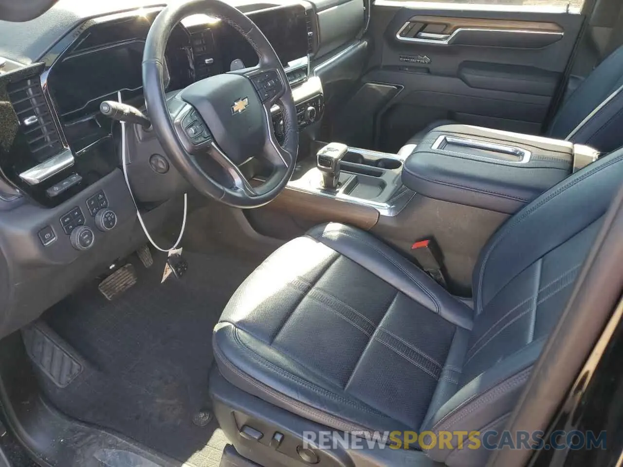 7 fotografías del automóvil dañado 3GCUDJED4NG517067 CHEVROLET ALL Models 2022