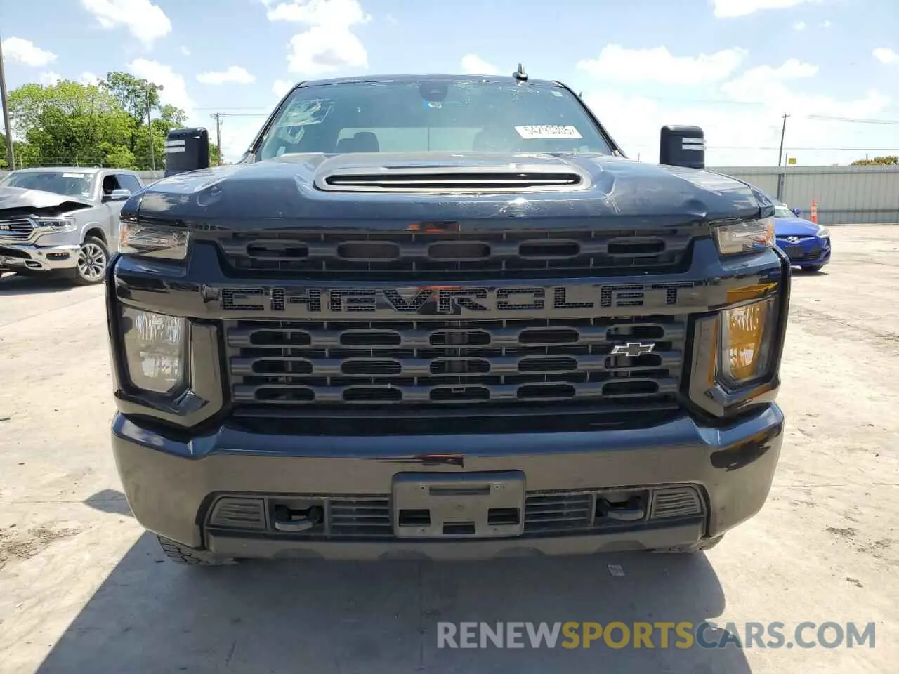 5 fotografías del automóvil dañado 1GC4YME72PF103774 CHEVROLET ALL Models 2023