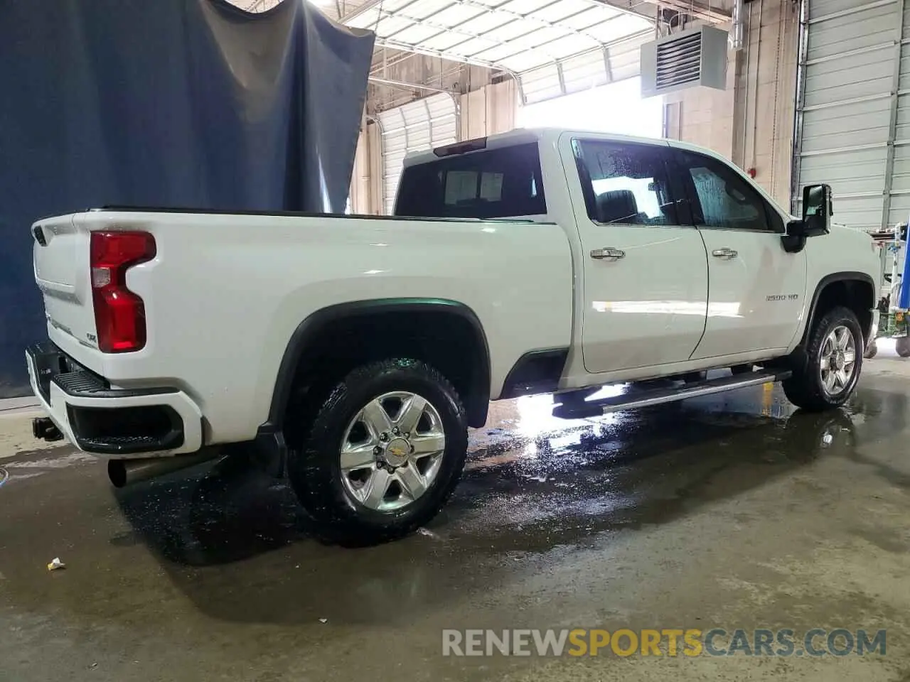 3 fotografías del automóvil dañado 1GC4YPEY8PF212539 CHEVROLET ALL Models 2023