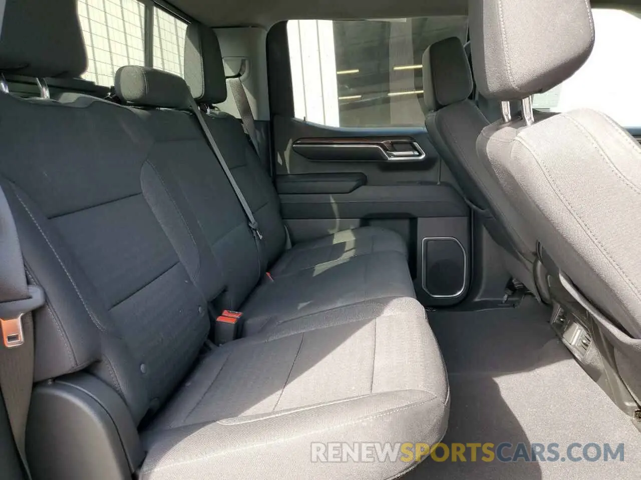 10 fotografías del automóvil dañado 1GCUDDE8XPZ330164 CHEVROLET ALL Models 2023