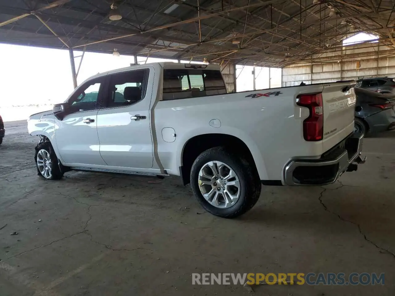 2 fotografías del automóvil dañado 1GCUDGE80PZ222282 CHEVROLET ALL Models 2023