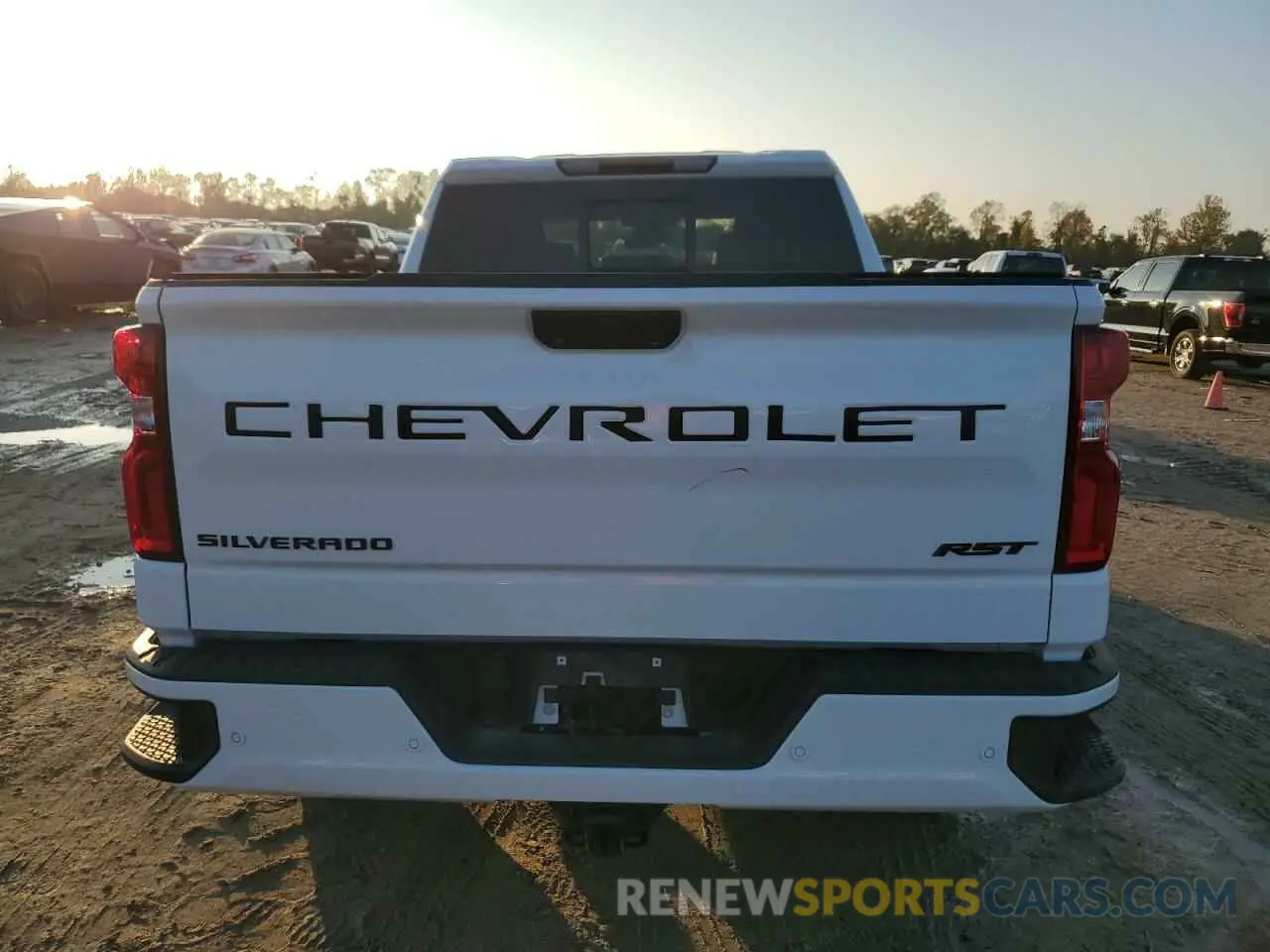 6 fotografías del automóvil dañado 2GCUDEEDXP1145916 CHEVROLET ALL Models 2023