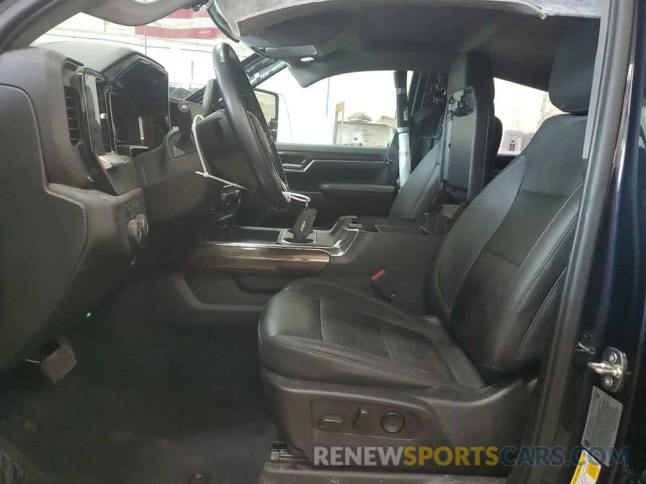7 fotografías del automóvil dañado 1GC4YNE73RF120477 CHEVROLET ALL Models 2024