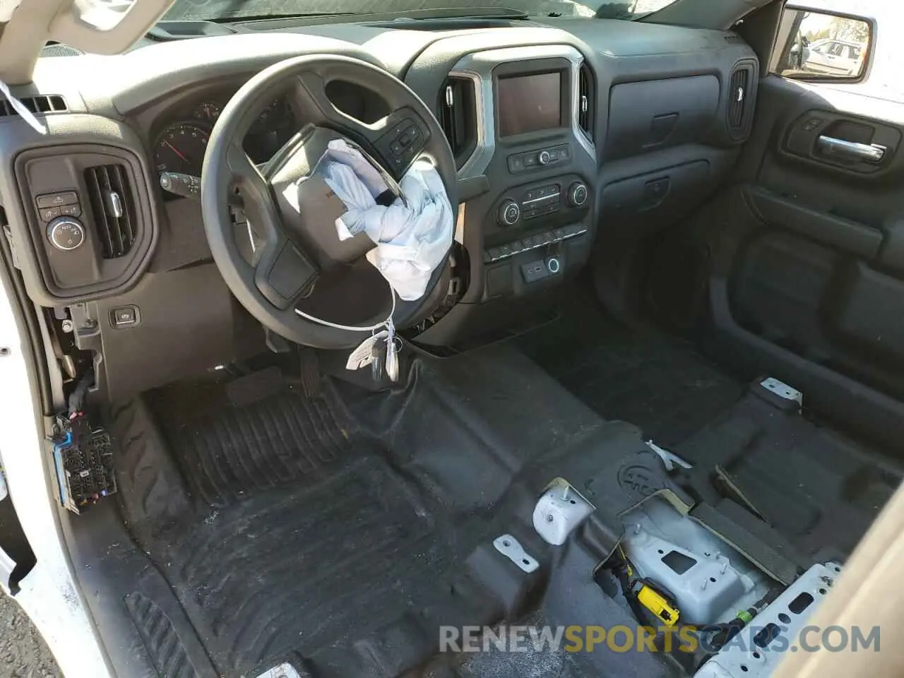 8 fotografías del automóvil dañado 3GCNAAED4RG353175 CHEVROLET ALL Models 2024
