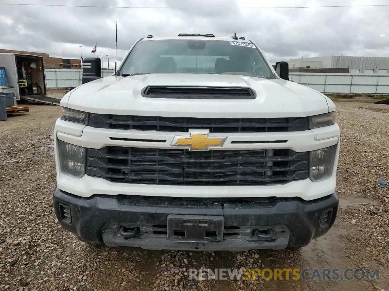 5 fotografías del automóvil dañado 1GC4KME79SF235389 CHEVROLET ALL Models 2025