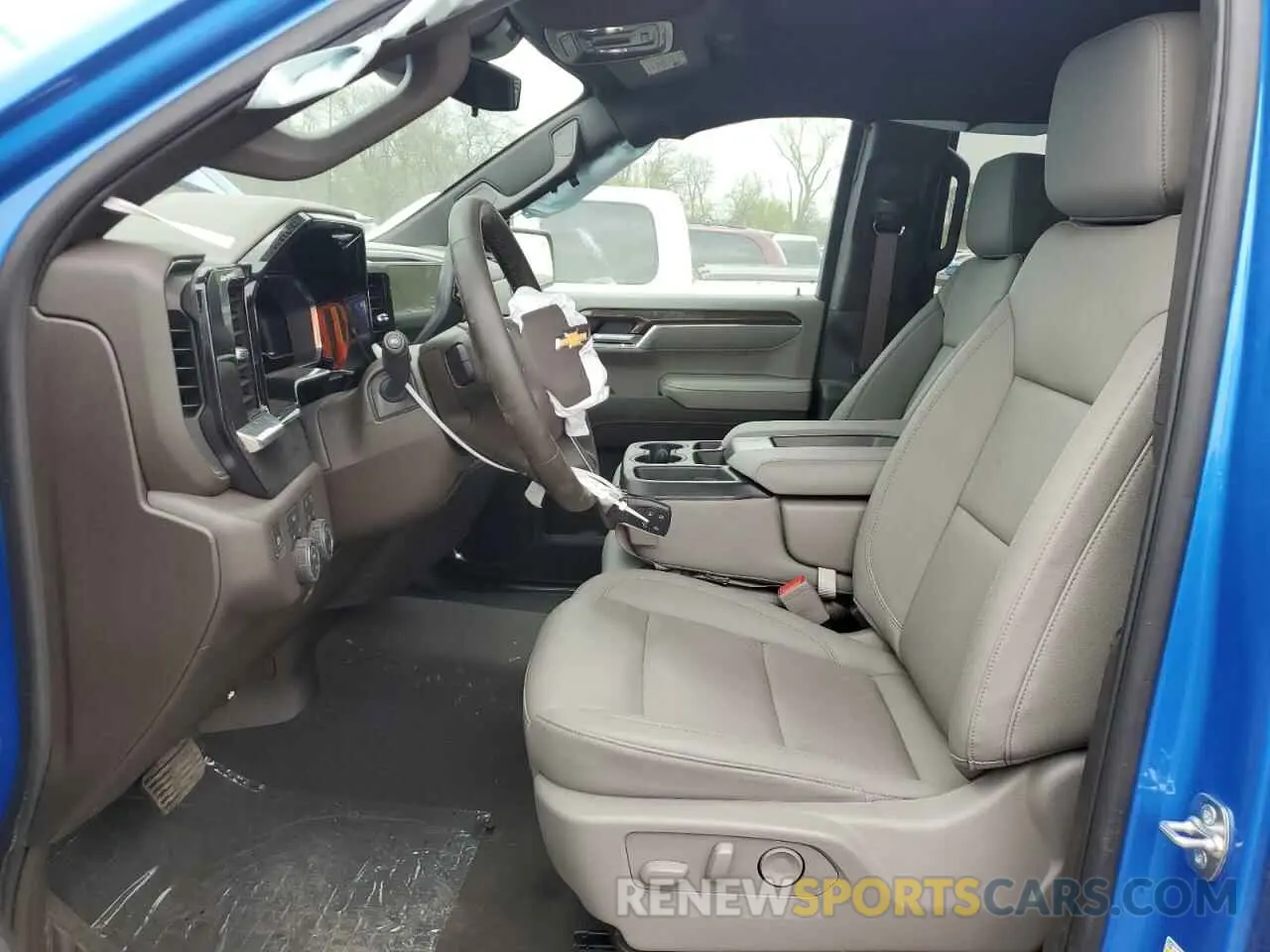 7 fotografías del automóvil dañado 3GCPKDEK4SG121364 CHEVROLET ALL Models 2025