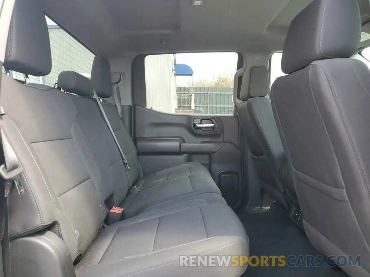 10 fotografías del automóvil dañado 3GCUKCE85SG158120 CHEVROLET ALL Models 2025