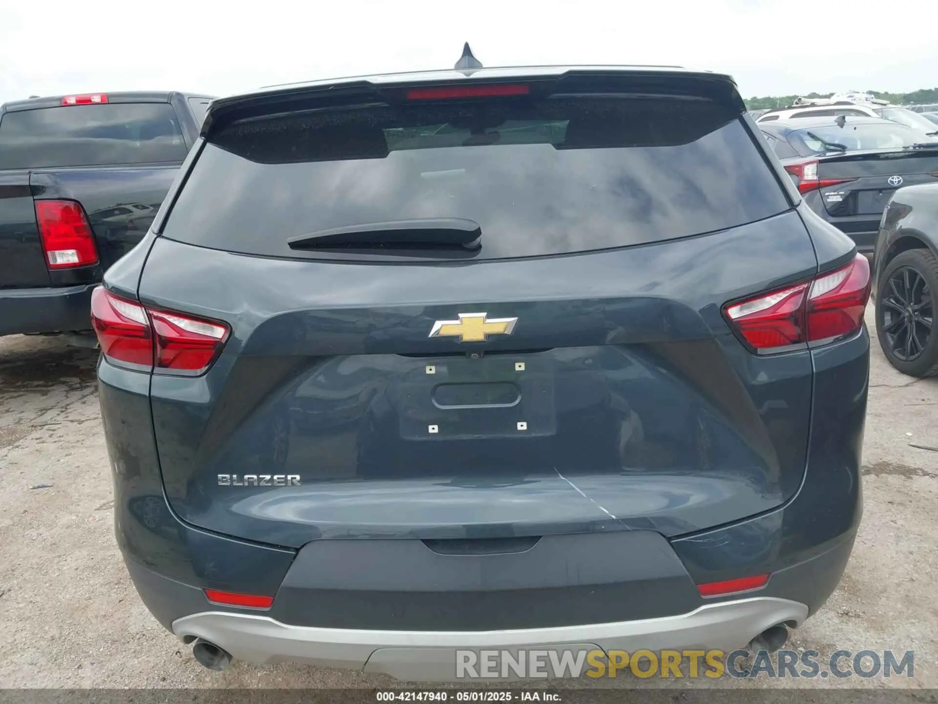 16 fotografías del automóvil dañado 3GNKBBRA0KS699143 CHEVROLET BLAZER 2019