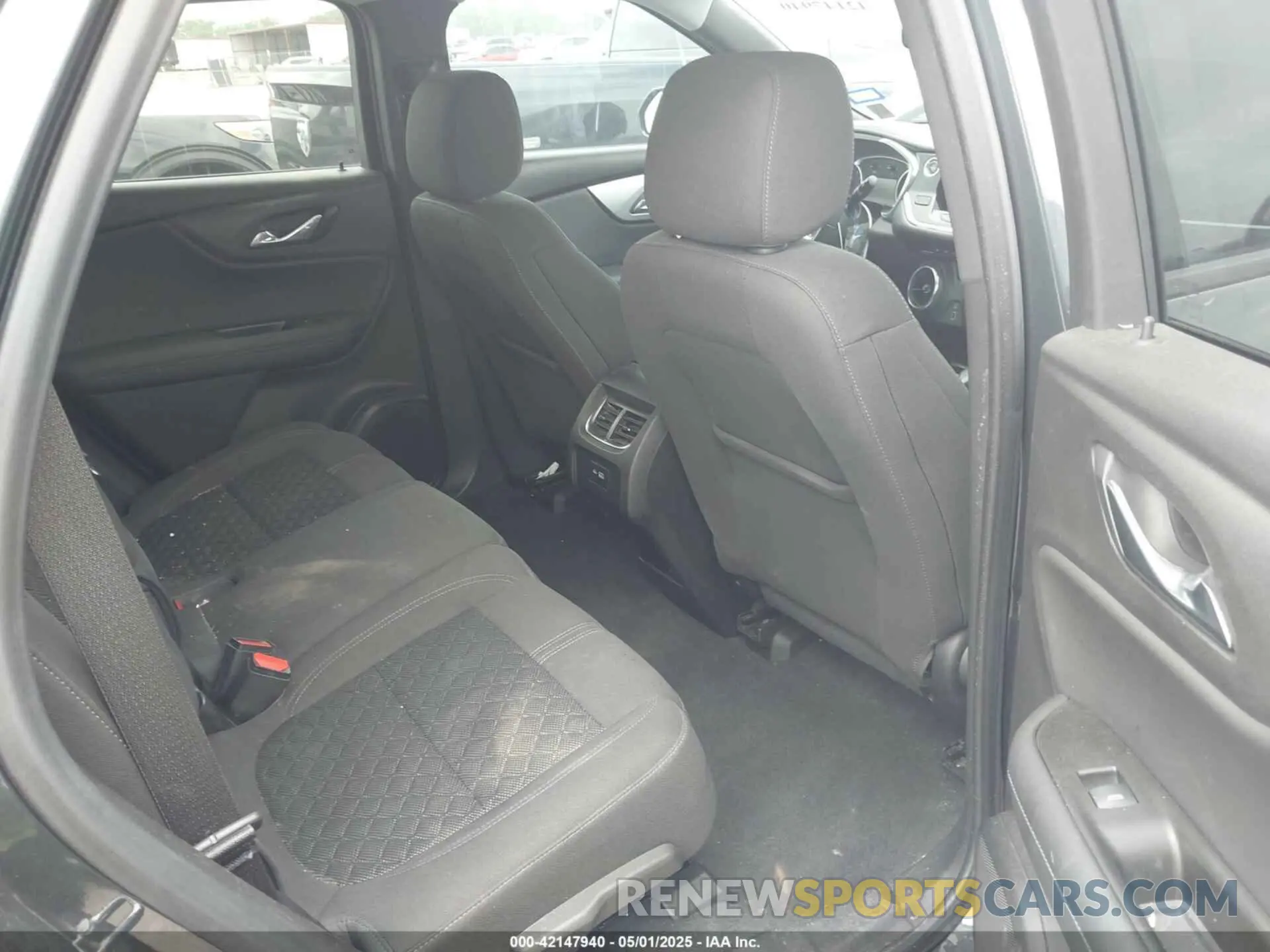 8 fotografías del automóvil dañado 3GNKBBRA0KS699143 CHEVROLET BLAZER 2019