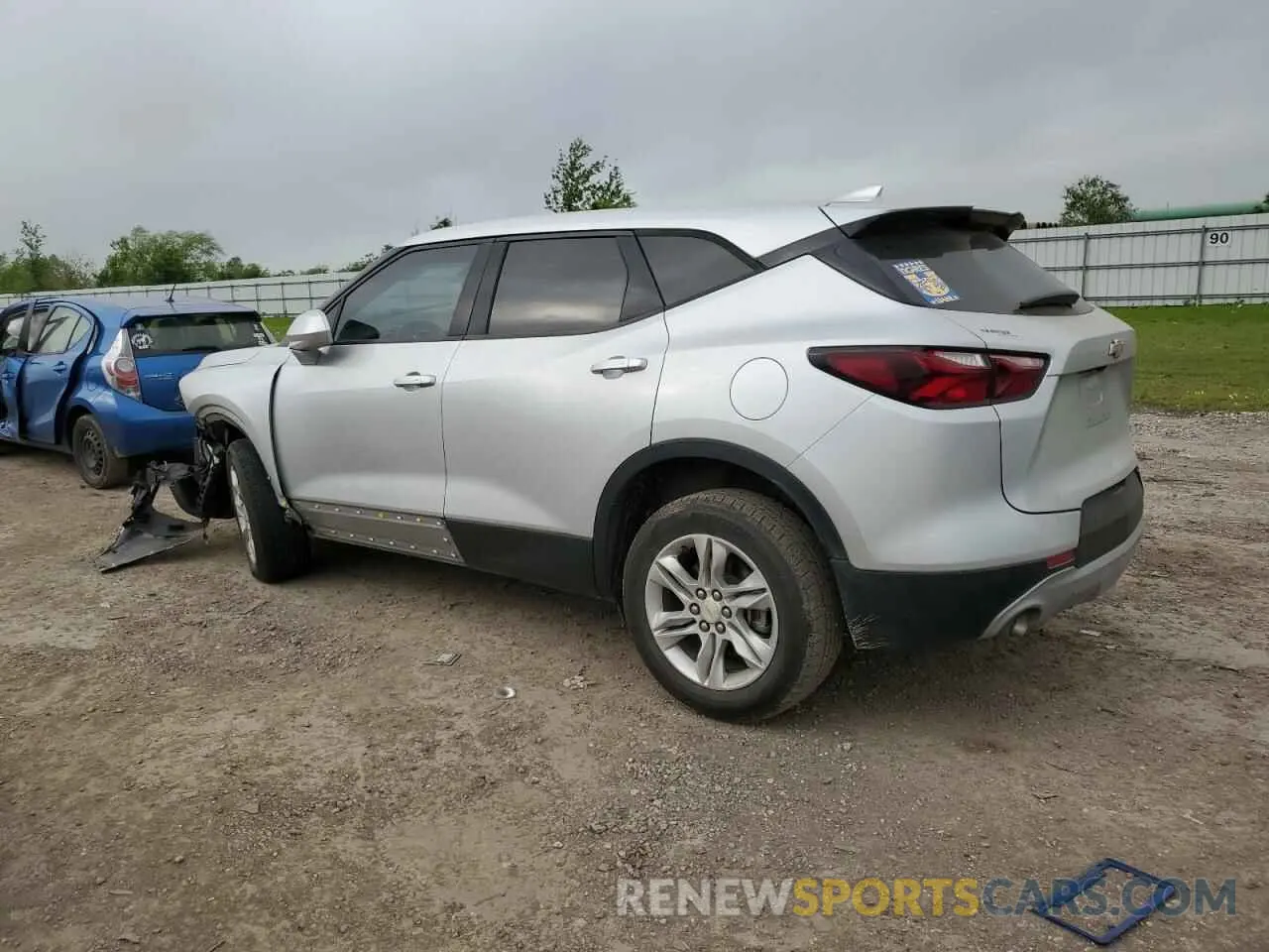 2 fotografías del automóvil dañado 3GNKBBRA1KS696459 CHEVROLET BLAZER 2019
