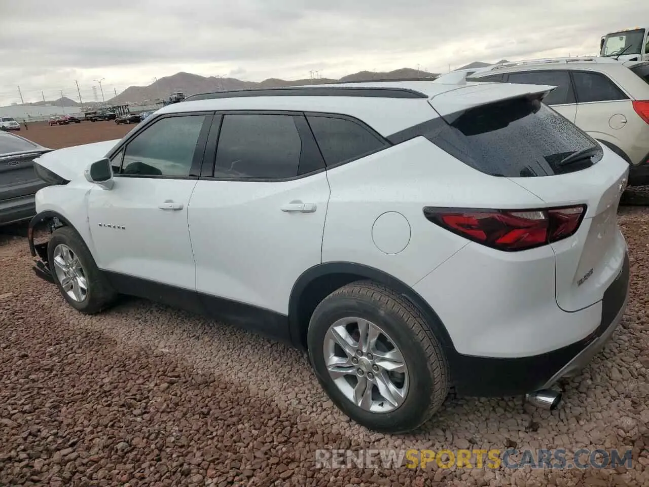 2 fotografías del automóvil dañado 3GNKBBRA6KS586958 CHEVROLET BLAZER 2019