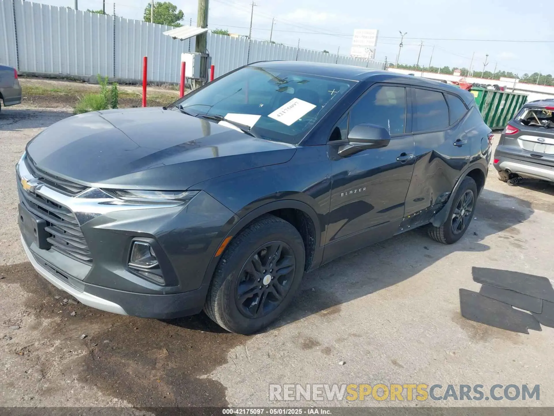 2 fotografías del automóvil dañado 3GNKBBRA9KS614249 CHEVROLET BLAZER 2019