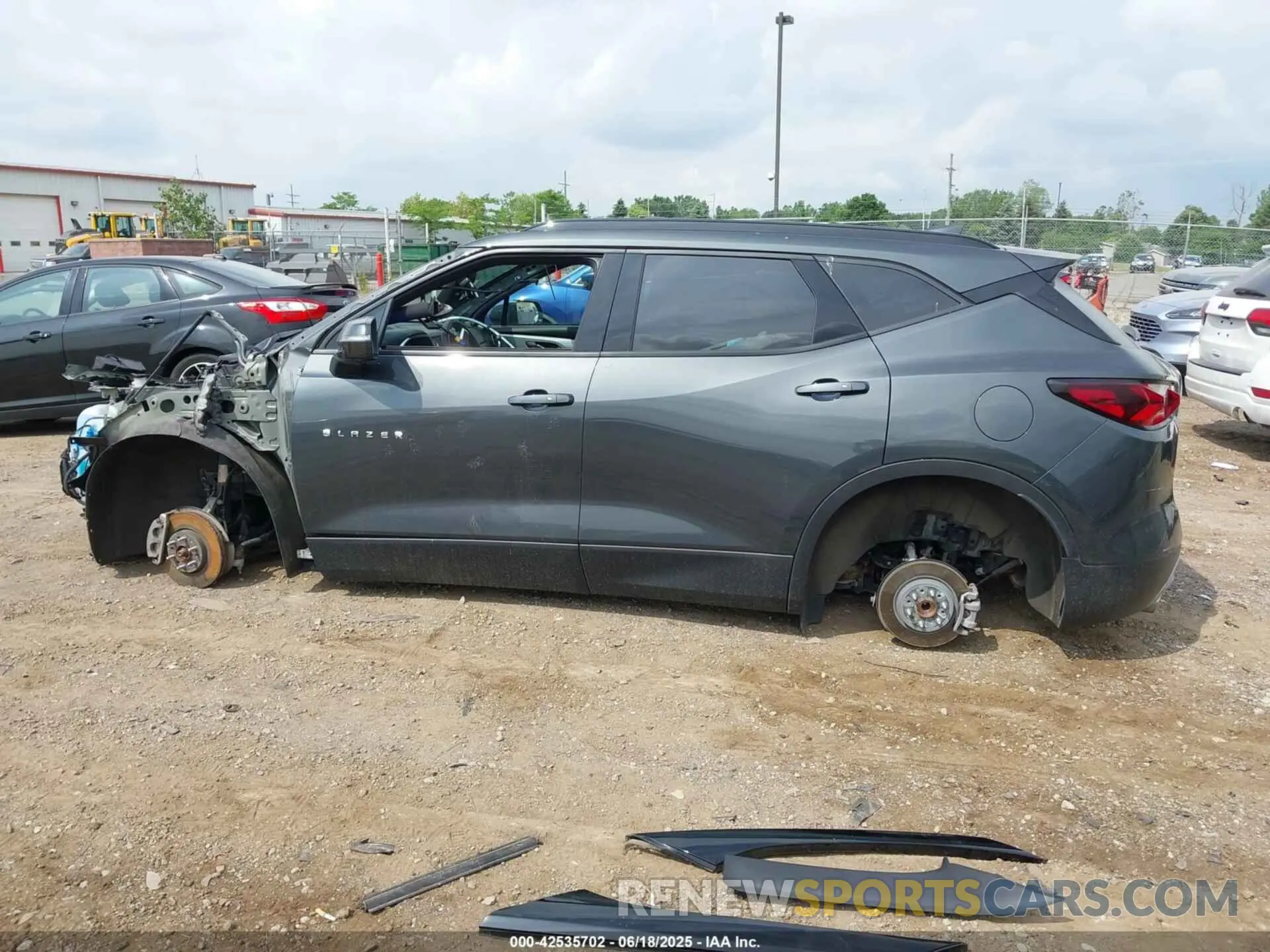 14 fotografías del automóvil dañado 3GNKBDRS0KS677437 CHEVROLET BLAZER 2019