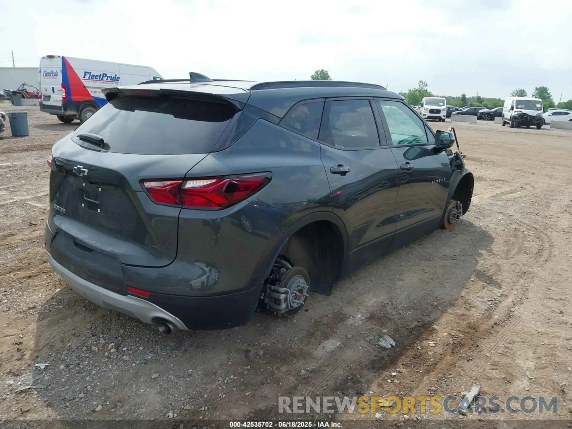 4 fotografías del automóvil dañado 3GNKBDRS0KS677437 CHEVROLET BLAZER 2019