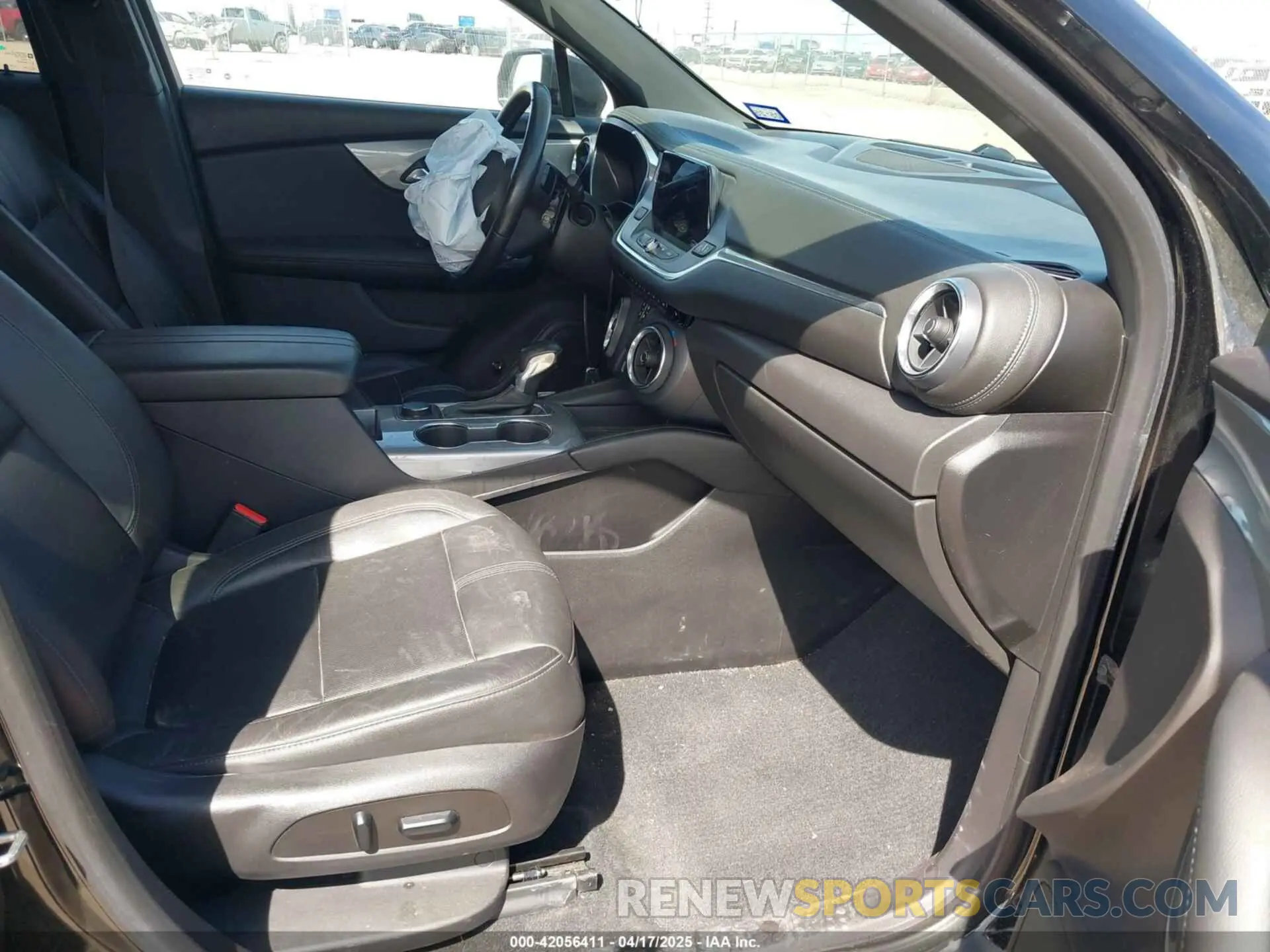 5 fotografías del automóvil dañado 3GNKBDRSXKS640962 CHEVROLET BLAZER 2019