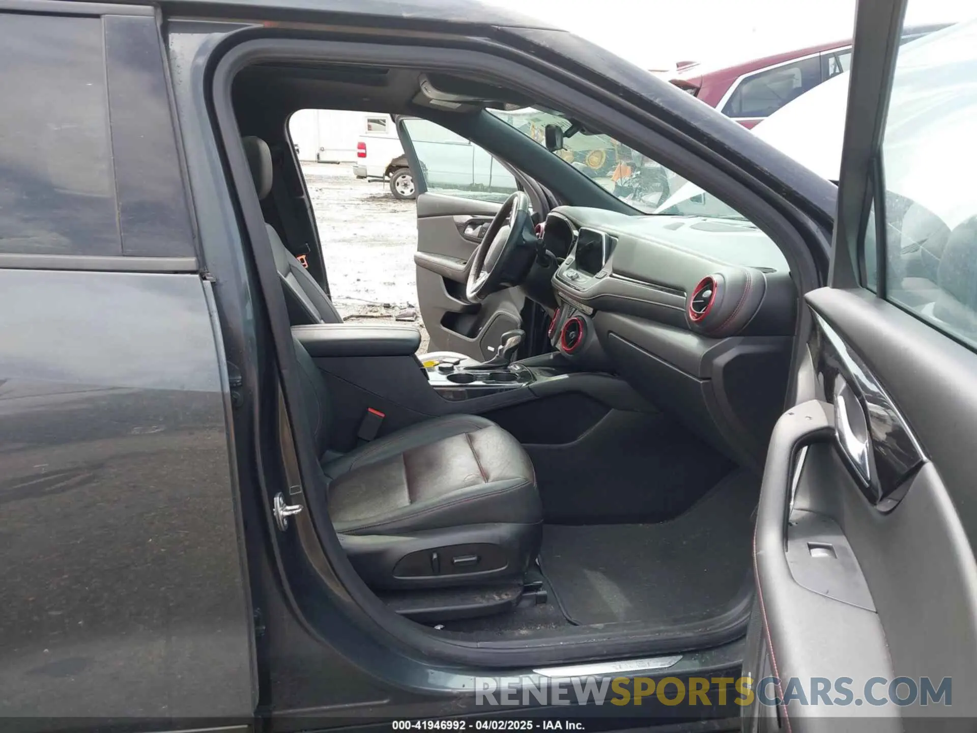 5 fotografías del automóvil dañado 3GNKBERS0KS694793 CHEVROLET BLAZER 2019