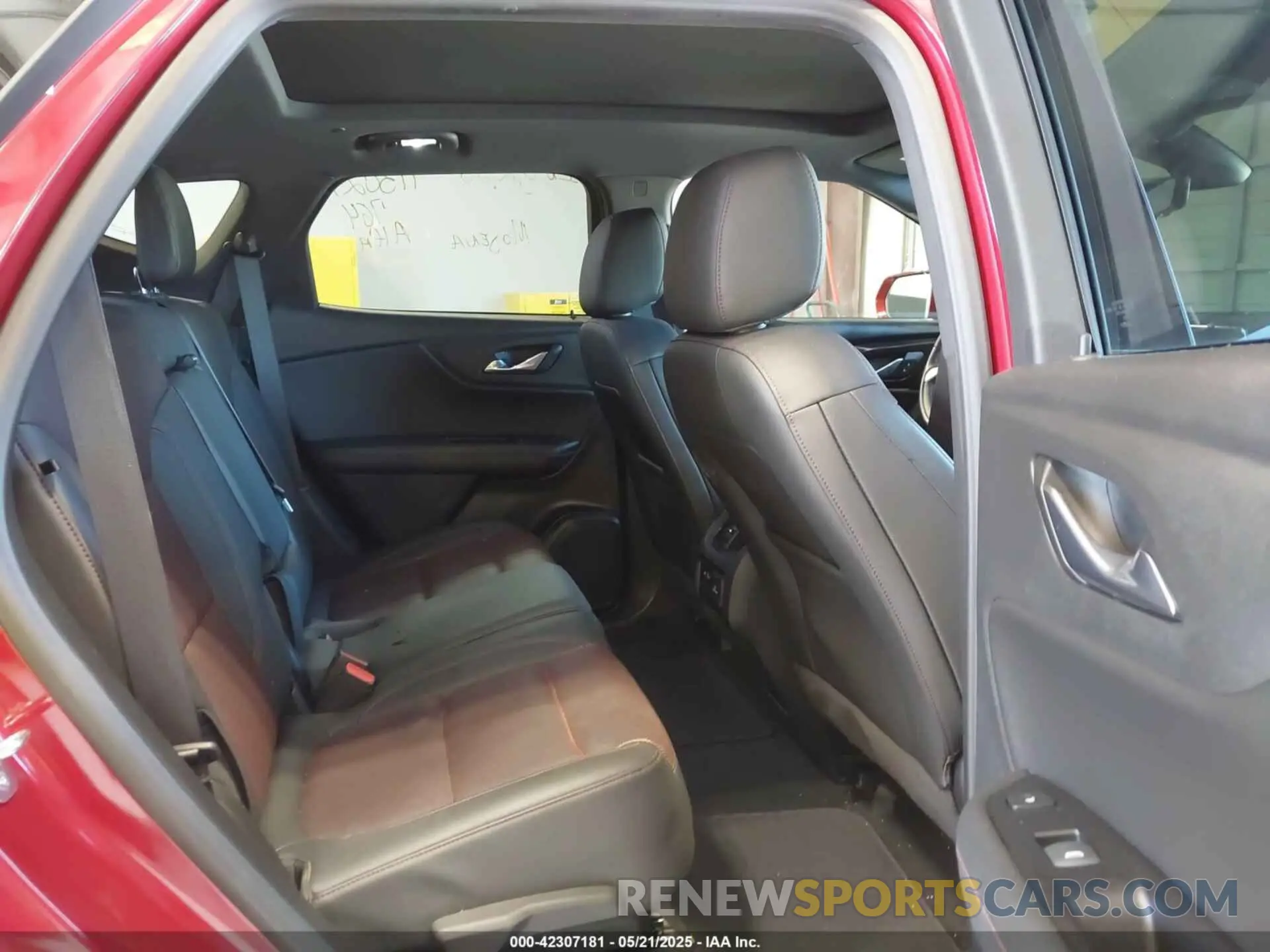 8 fotografías del automóvil dañado 3GNKBERS3KS681486 CHEVROLET BLAZER 2019