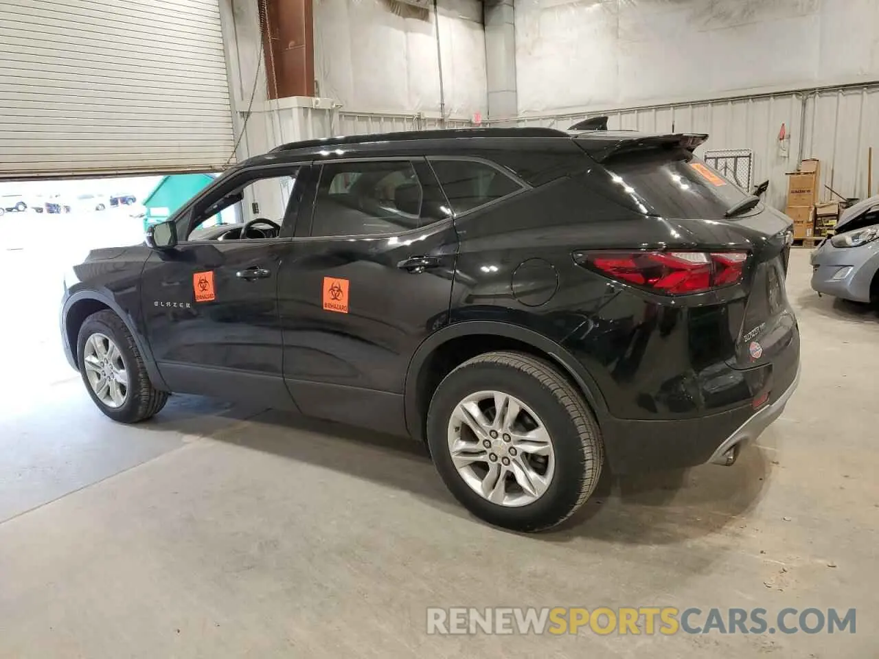 2 fotografías del automóvil dañado 3GNKBGRS0KS702905 CHEVROLET BLAZER 2019