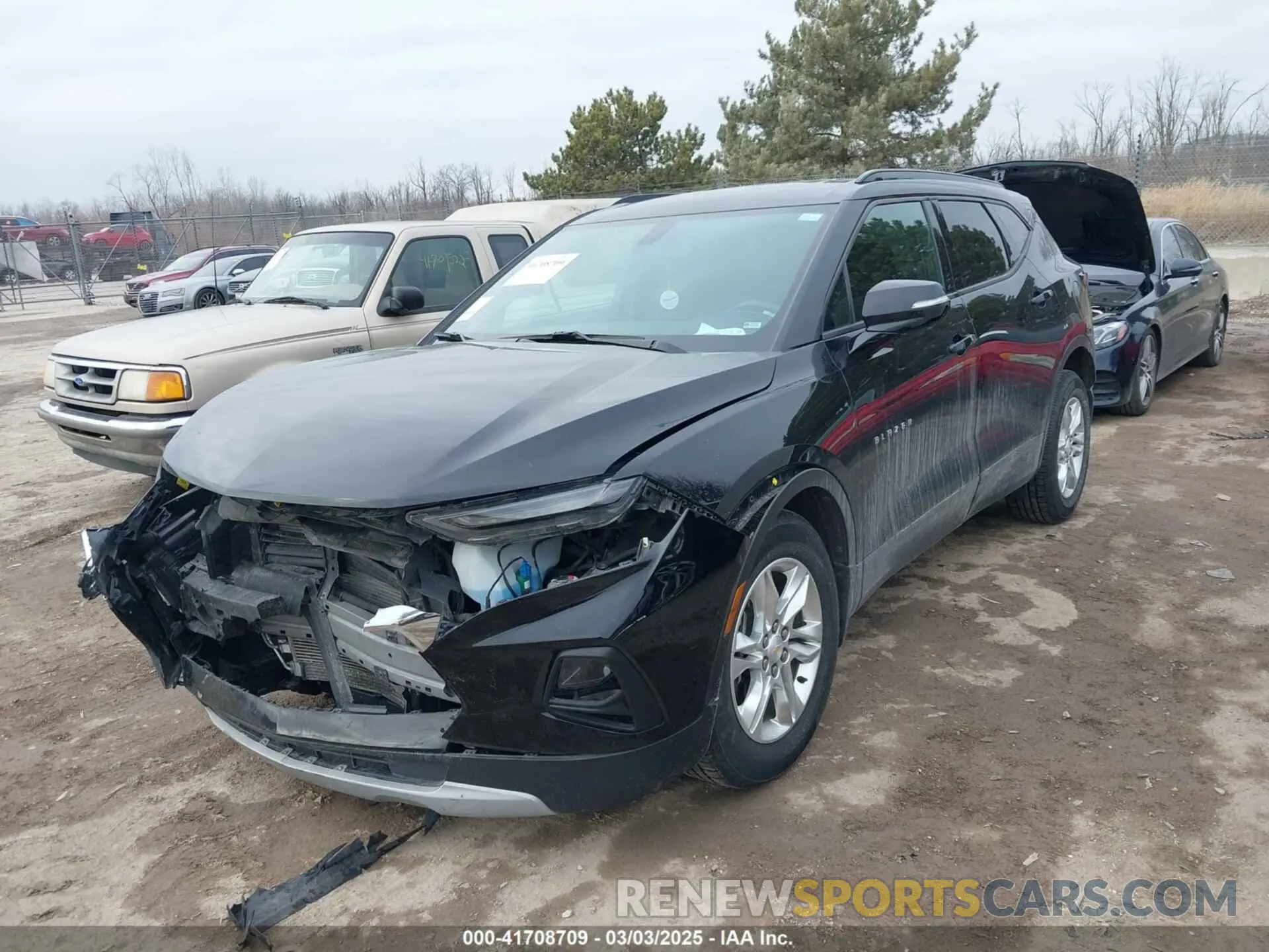 2 fotografías del automóvil dañado 3GNKBGRS8KS642727 CHEVROLET BLAZER 2019