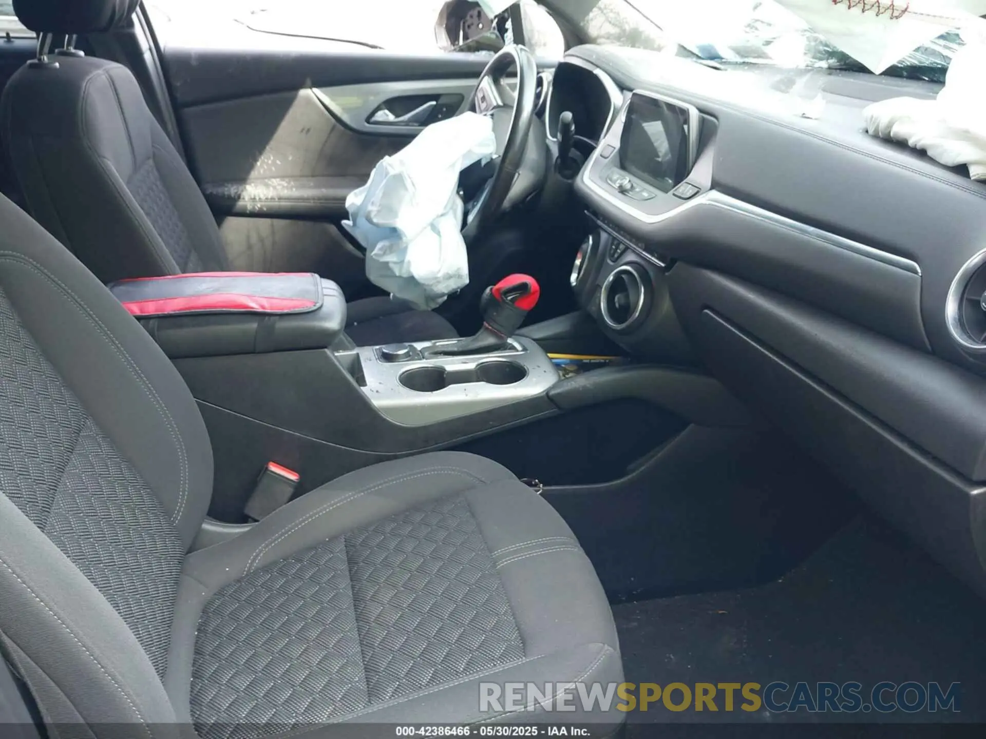 5 fotografías del automóvil dañado 3GNKBGRSXKS676491 CHEVROLET BLAZER 2019