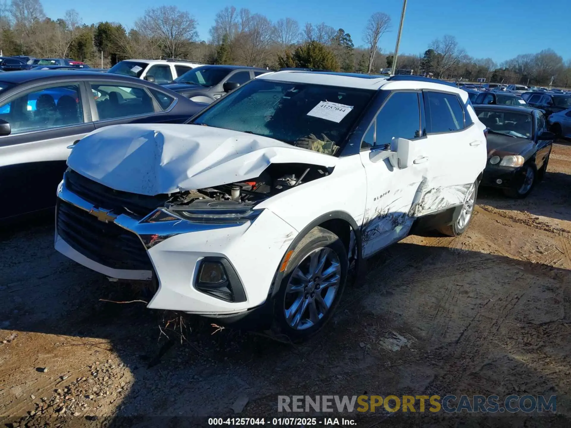 2 fotografías del automóvil dañado 3GNKBHRS0KS661570 CHEVROLET BLAZER 2019