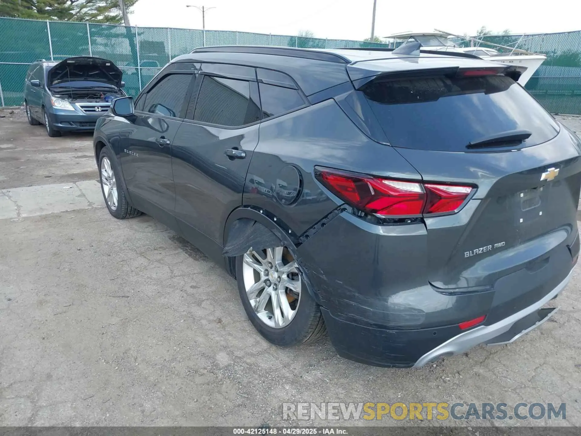 3 fotografías del automóvil dañado 3GNKBHRS6KS677627 CHEVROLET BLAZER 2019