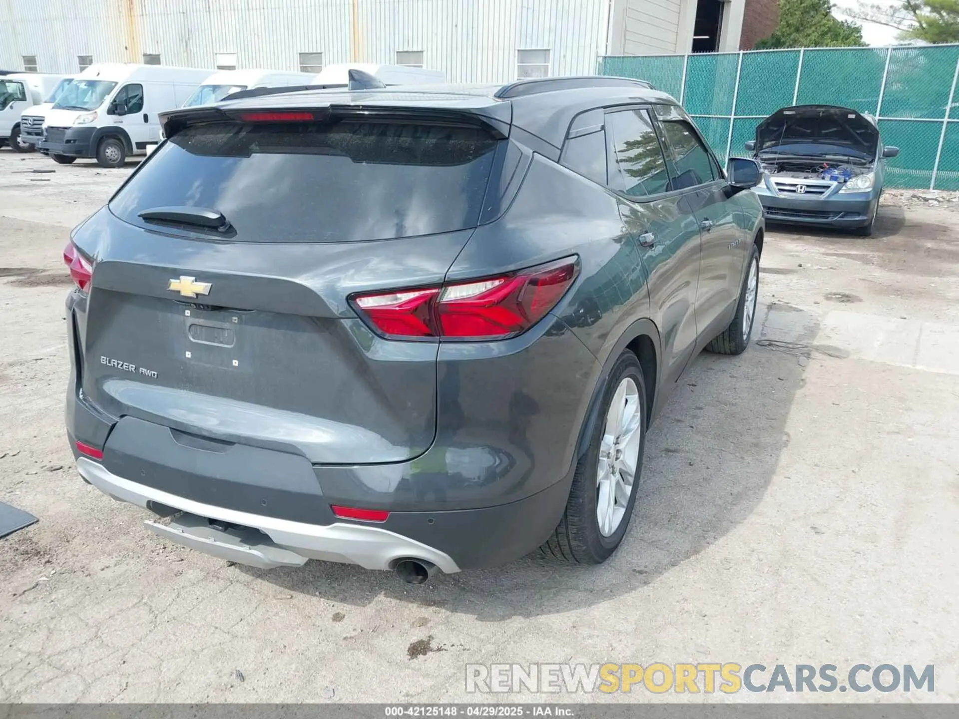 4 fotografías del automóvil dañado 3GNKBHRS6KS677627 CHEVROLET BLAZER 2019
