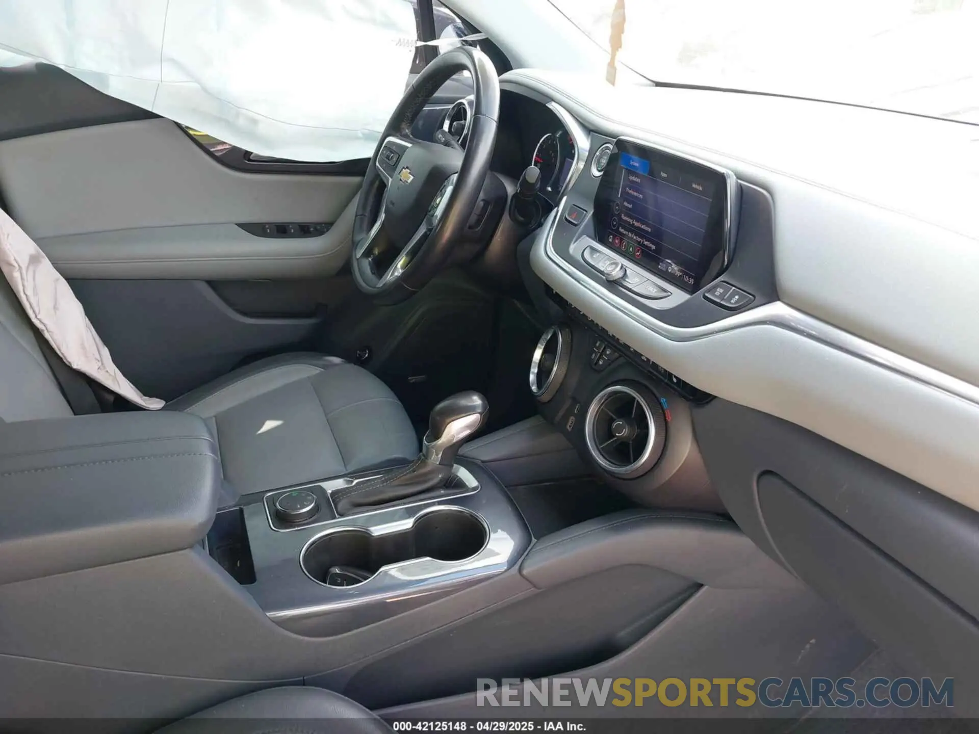 5 fotografías del automóvil dañado 3GNKBHRS6KS677627 CHEVROLET BLAZER 2019