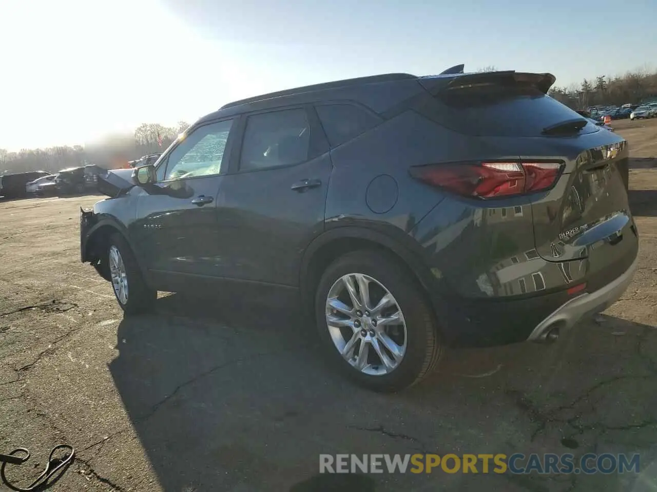 2 fotografías del automóvil dañado 3GNKBHRS9KS589803 CHEVROLET BLAZER 2019