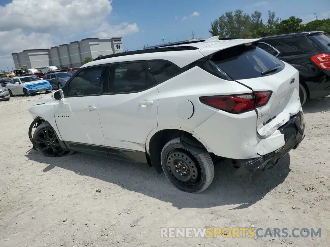 2 fotografías del automóvil dañado 3GNKBJRS5KS700855 CHEVROLET BLAZER 2019