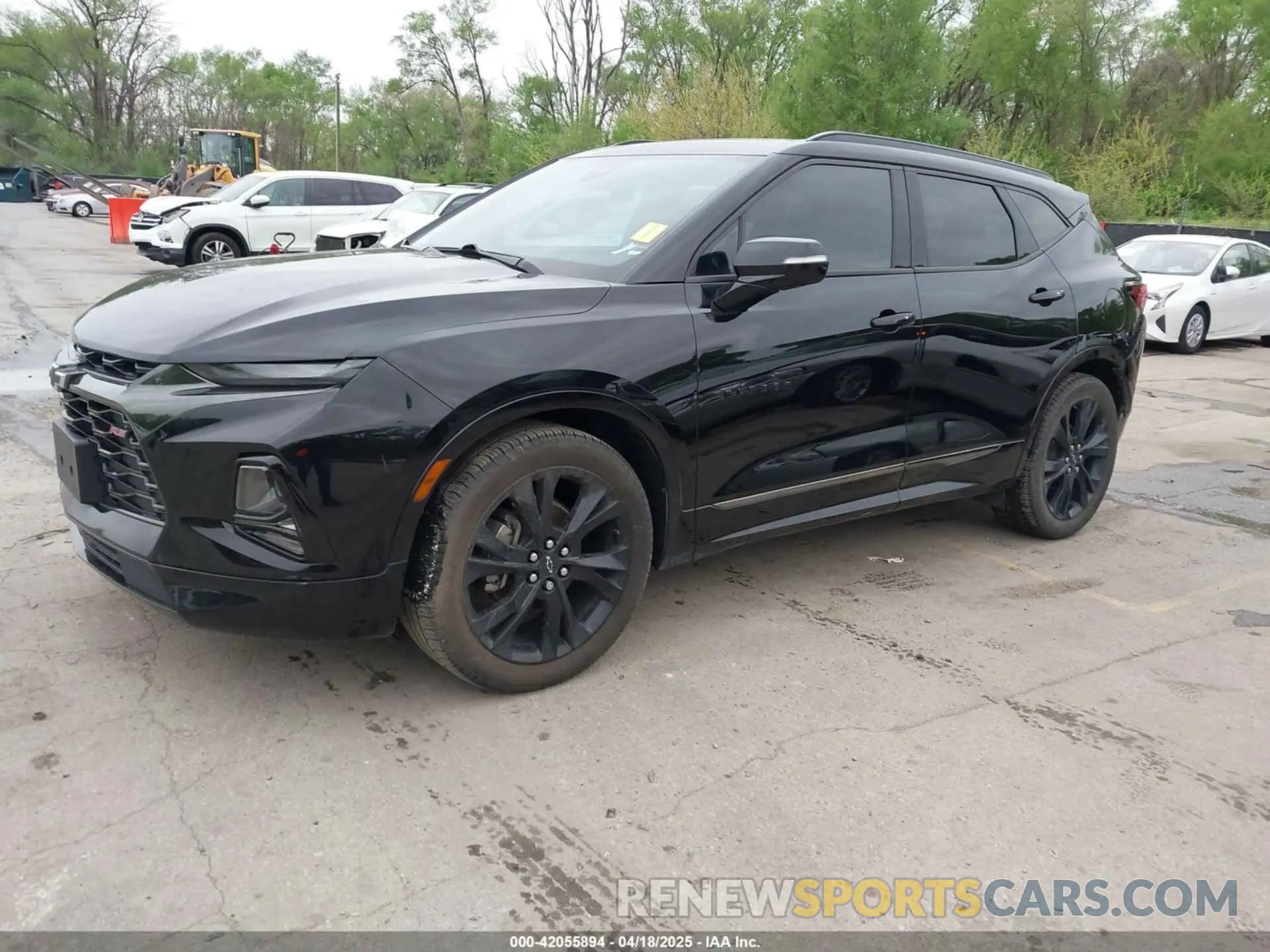 2 fotografías del automóvil dañado 3GNKBJRS8KS589136 CHEVROLET BLAZER 2019